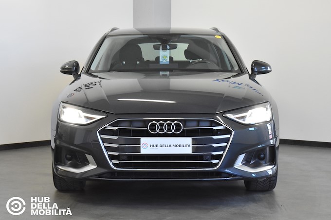AUDI A4 Avant 40 TDI S tronic Business Advanced